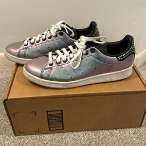 Iridescent Stan Smith sneakers